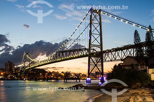 View of Hercilio Luz Bridge (1926) during the evening  - Florianopolis city - Santa Catarina state (SC) - Brazil