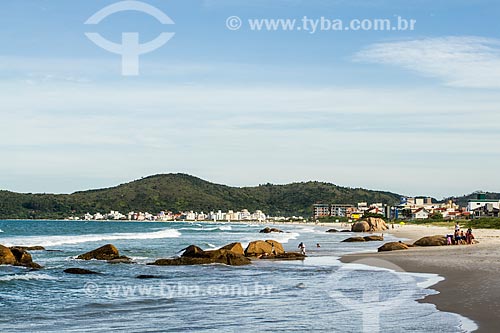  View of Palmas Beach waterfront  - Governador Celso Ramos city - Santa Catarina state (SC) - Brazil