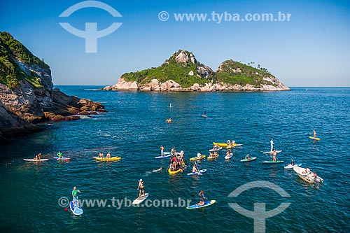  Practitioners of Stand up paddle and canoeing near to Tijucas Islands  - Rio de Janeiro city - Rio de Janeiro state (RJ) - Brazil