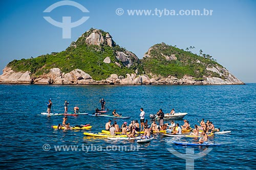  Practitioners of Stand up paddle and canoeing near to Tijucas Islands  - Rio de Janeiro city - Rio de Janeiro state (RJ) - Brazil