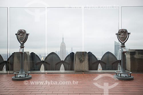  Terrace of building - Rockefeller Center with the Empire State Building in the background  - New York city - New York - United States of America