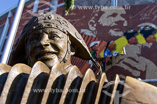  Luiz Gonzaga statue - Luiz Gonzaga Northeast Traditions Centre  - Rio de Janeiro city - Rio de Janeiro state (RJ) - Brazil