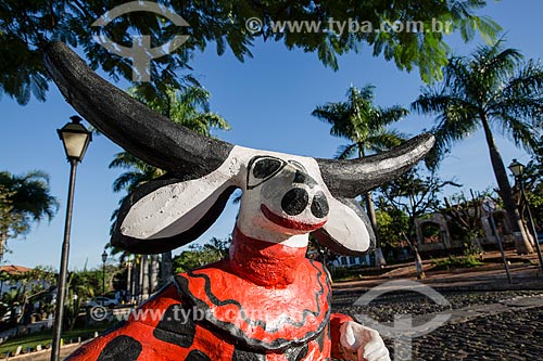  Sculpture of masked - historic center of Pirenopolis city  - Pirenopolis city - Goias state (GO) - Brazil