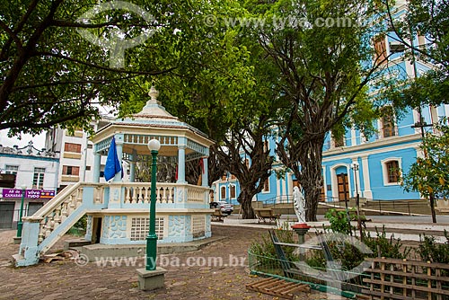  Bandstand of Monsenhor Jose Gregorio Square with the Nossa da Senhora da Conceicao Cathedral in the background  - Santarem city - Para state (PA) - Brazil