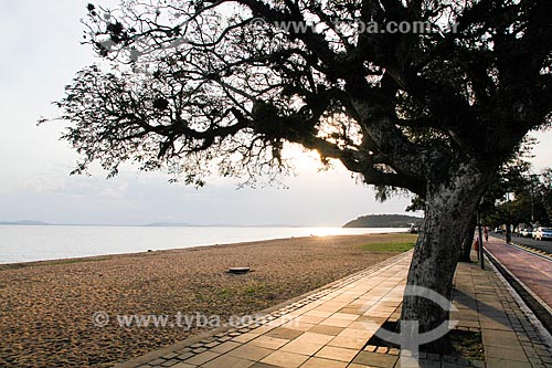  Sunset - Guaiba Lake waterfront  - Porto Alegre city - Rio Grande do Sul state (RS) - Brazil