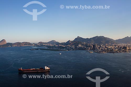  Aerial view of Guanabara Bay with ship in foreground and city in the background  - Rio de Janeiro city - Rio de Janeiro state (RJ) - Brazil