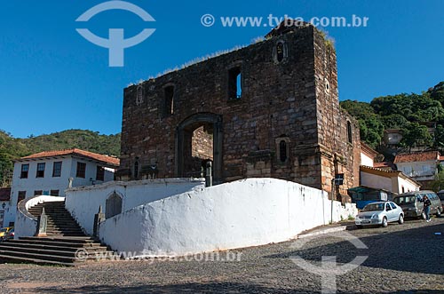  Facade of the ruins of Nossa Senhora do Rosario dos Pretos Church (1768)  - Sabara city - Minas Gerais state (MG) - Brazil