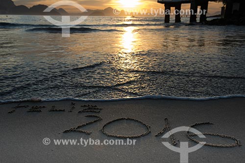  Sand that says: Happy 2016 - post 6 of Copacabana Beach  - Rio de Janeiro city - Rio de Janeiro state (RJ) - Brazil