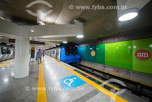  People with disabilities boarding area - Uruguai Station of Rio Subway - Line 1  - Rio de Janeiro city - Rio de Janeiro (RJ) state - Brazil