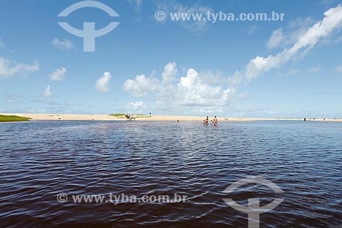  Tourists - Timeantube River  - Mata de Sao Joao city - Bahia state (BA) - Brazil