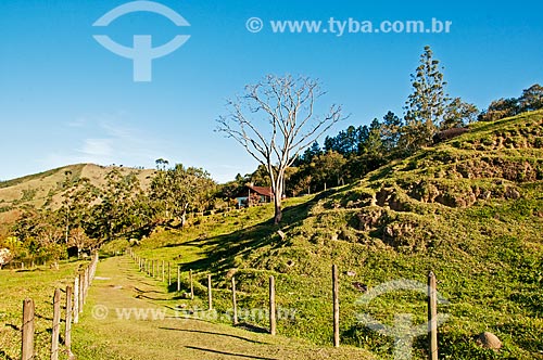  Trail to waterfalls in the Valley of Alcantilado  - Bocaina de Minas city - Minas Gerais state (MG) - Brazil