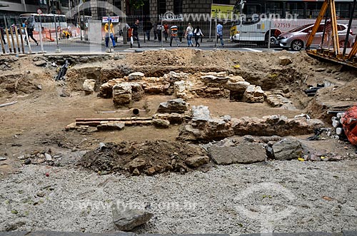 Snippet of old pavement of Rio Branco Avenue during work for construction of light rail transit  - Rio de Janeiro city - Rio de Janeiro state (RJ) - Brazil