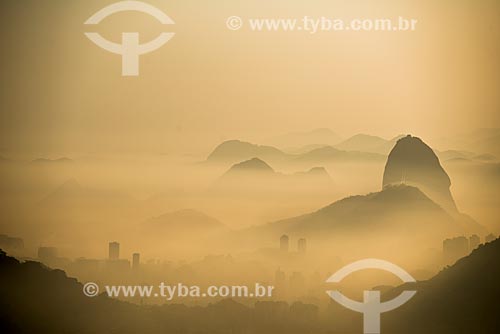  View of dawn - Sugar Loaf from mirante of Vista Chinesa (Chinese View)  - Rio de Janeiro city - Rio de Janeiro state (RJ) - Brazil