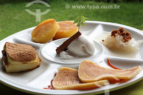  Detail of desserts - from right to left - Coconut sweet, Bolo de Rolo (Rollcake), Bolo Souza Leão (Souza Leao Cake), Cartola - sweet made of banana and cheese - and Tapioca Ice cream  - Olinda city - Pernambuco state (PE) - Brazil