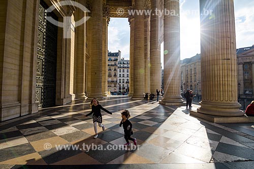  Children playing - Panthéon de Paris (Pantheon in Paris) - 1790  - Paris - Paris department - France