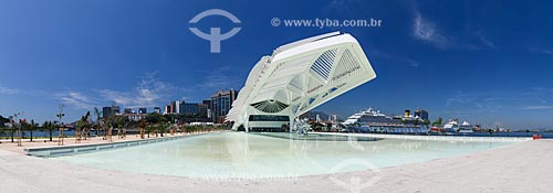  Sculpture Diamante Estrela Semente (Diamond Seed Star) by Frank Stella - water mirror of Amanha Museum (Museum of Tomorrow)  - Rio de Janeiro city - Rio de Janeiro state (RJ) - Brazil