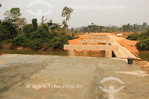  Construction site of the bridge over Machadinho River  - Machadinho dOeste city - Rondonia state (RO) - Brazil