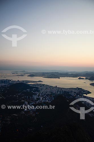  View of the dawn at Flamengo Landfill from Christ the Redeemer  - Rio de Janeiro city - Rio de Janeiro state (RJ) - Brazil
