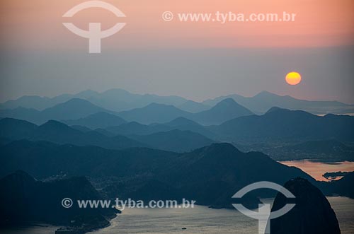  View of the dawn at Sugar Loaf from Christ the Redeemer  - Rio de Janeiro city - Rio de Janeiro state (RJ) - Brazil