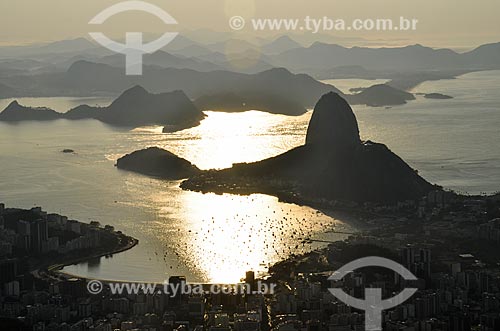  View of the dawn at Sugar Loaf from Christ the Redeemer  - Rio de Janeiro city - Rio de Janeiro state (RJ) - Brazil