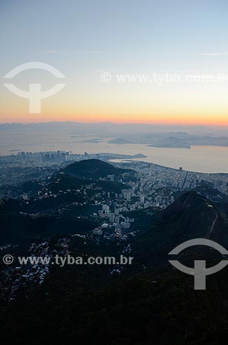  View of the dawn at Flamengo Landfill from Christ the Redeemer  - Rio de Janeiro city - Rio de Janeiro state (RJ) - Brazil