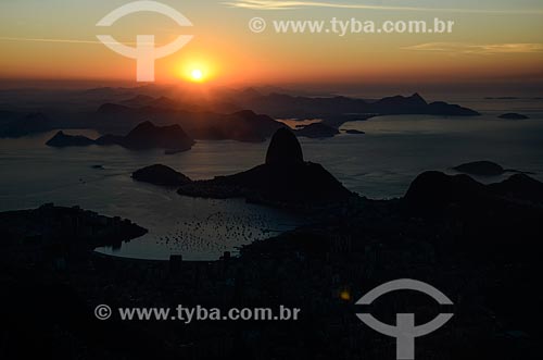  View of the dawn at Sugar Loaf from Christ the Redeemer  - Rio de Janeiro city - Rio de Janeiro state (RJ) - Brazil