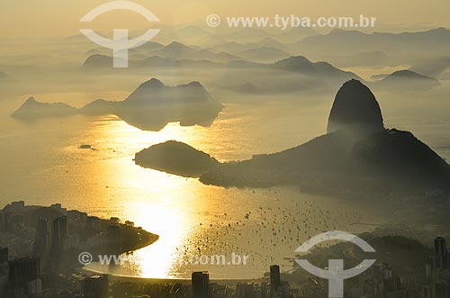  View of the dawn at Sugar Loaf from Christ the Redeemer  - Rio de Janeiro city - Rio de Janeiro state (RJ) - Brazil