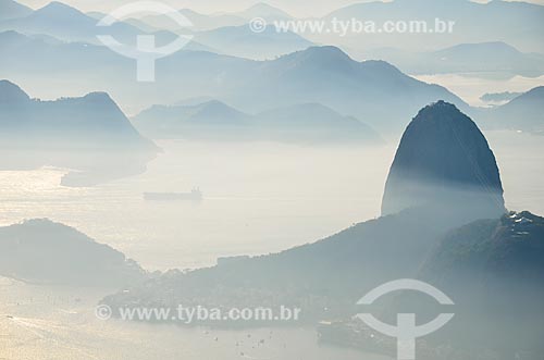  View of the dawn at Sugar Loaf from Christ the Redeemer  - Rio de Janeiro city - Rio de Janeiro state (RJ) - Brazil