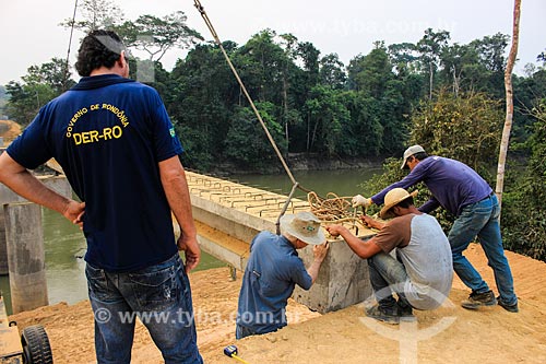  Construction site of the bridge over Machadinho River  - Machadinho dOeste city - Rondonia state (RO) - Brazil