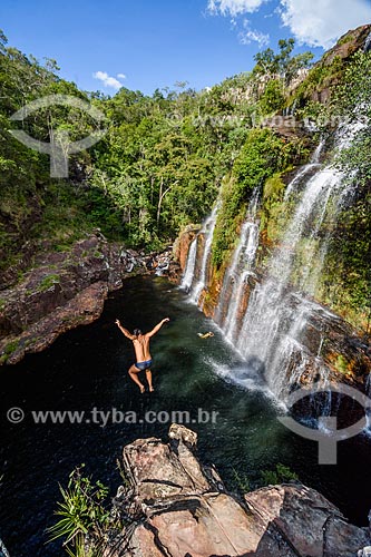  Man jumping from Almecegas I Waterfall - Chapada dos Veadeiros National Park  - Alto Paraiso de Goias city - Goias state (GO) - Brazil