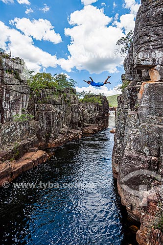  Man jumping of the 2 Canyon - Chapada dos Veadeiros National Park  - Alto Paraiso de Goias city - Goias state (GO) - Brazil