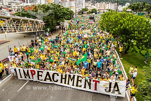  Poster that says: impeachment now - during the manifestation by the impeachment of President Dilma Rousseff on March 13  - Florianopolis city - Santa Catarina state (SC) - Brazil