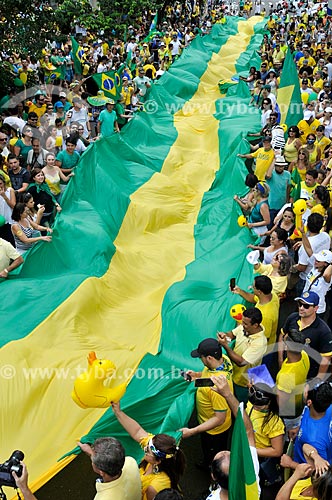  Manifestation by the impeachment of President Dilma Rousseff on March 13  - Sao Jose do Rio Preto city - Sao Paulo state (SP) - Brazil