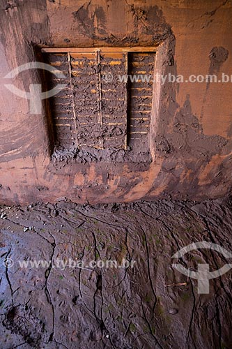  Inside of house covered to mud - Paracatu de Baixo district after the dam rupture of the Samarco company mining rejects in Mariana city (MG)  - Mariana city - Minas Gerais state (MG) - Brazil