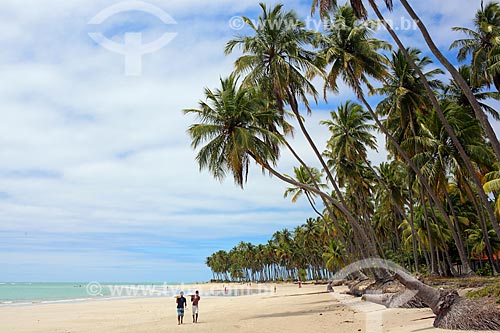  Street vendor - Carneiros Beach waterfront  - Tamandare city - Pernambuco state (PE) - Brazil