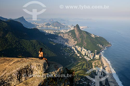  Woman on top of Rock of Gavea  - Rio de Janeiro city - Rio de Janeiro state (RJ) - Brazil