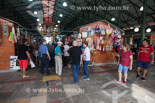  Tourists - Adolpho Lisboa Municipal Market (1883)  - Manaus city - Amazonas state (AM) - Brazil