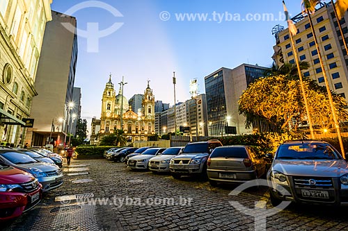 View of the Nossa Senhora da Candelaria Church (1609) from Bank of Brazil Cultural Center  - Rio de Janeiro city - Rio de Janeiro state (RJ) - Brazil