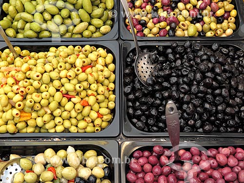  Olivess for sale at the Albert Cuyp Markt  - Amsterdam city - North Holland - Netherlands