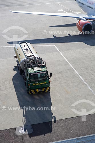  Tanker truck - runway of the Afonso Pena International Airport - also know as Curitiba International Airport  - Sao Jose dos Pinhais city - Parana state (PR) - Brazil