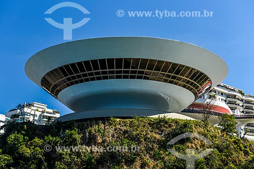  View of the Niteroi Contemporary Art Museum (1996) - part of the Caminho Niemeyer (Niemeyer Way) - from Guanabara Bay  - Niteroi city - Rio de Janeiro state (RJ) - Brazil