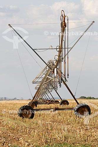  Central pivot  irrigation - sugarcane plantation near to Itaberai city  - Itaberai city - Goias state (GO) - Brazil