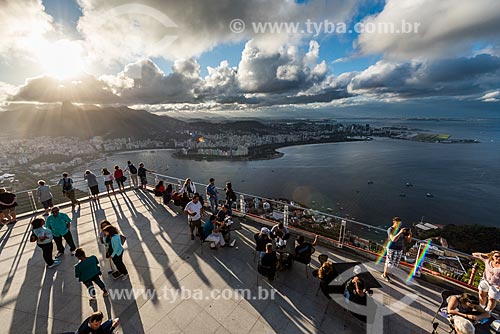  Tourists - mirante of the Sugar Loaf  - Rio de Janeiro city - Rio de Janeiro state (RJ) - Brazil