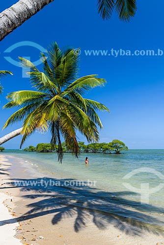  Bather - Castelhanos waterfront  - Cairu city - Bahia state (BA) - Brazil