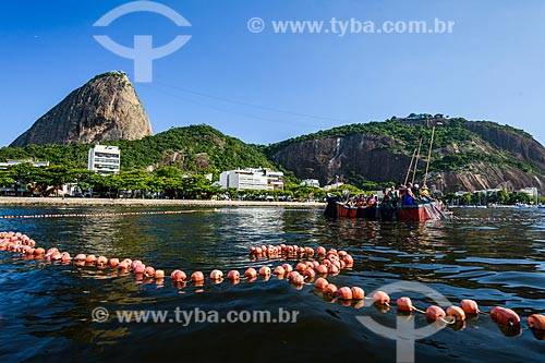  Fishermen - Guanabara Bay with the Sugar Loaf in the background  - Rio de Janeiro city - Rio de Janeiro state (RJ) - Brazil