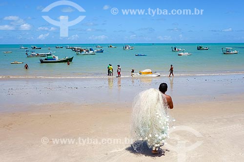  Fisherman - Tambau Beach waterfront  - Joao Pessoa city - Paraiba state (PB) - Brazil