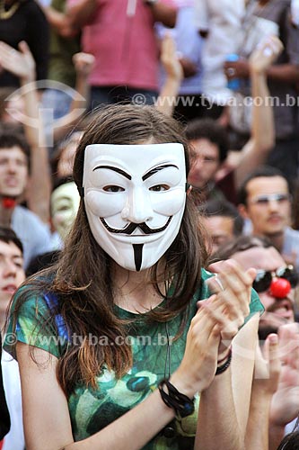  Protester during Demonstration - In defense of Rio - Against distribution of oil royalties  - Rio de Janeiro city - Rio de Janeiro state (RJ) - Brazil