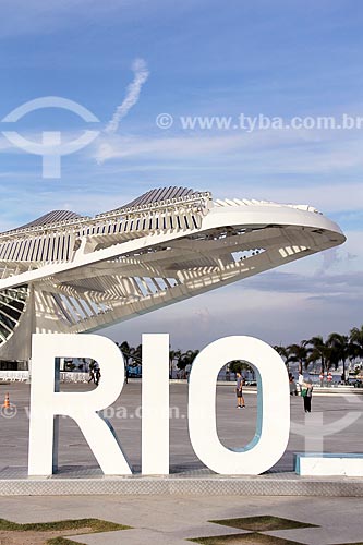  Placard that says: Rio Te Amo (Rio Love You) - Maua Square with the Amanha Museum (Museum of Tomorrow) in the background  - Rio de Janeiro city - Rio de Janeiro state (RJ) - Brazil