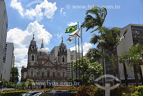  View of the Our Lady of Candelaria Church (1609) from Candelaria Square  - Rio de Janeiro city - Rio de Janeiro state (RJ) - Brazil