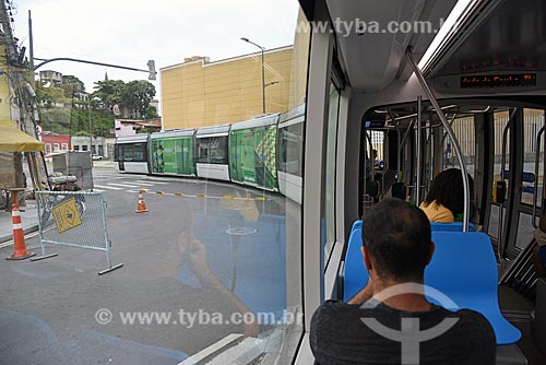  Detail of passengers inside of the light rail transit  - Rio de Janeiro city - Rio de Janeiro state (RJ) - Brazil
